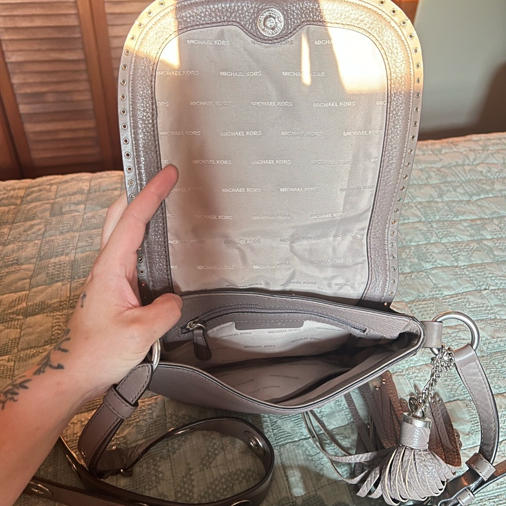 Michael Kors Light Gray Crossbody Bag - Picture 3 of 5